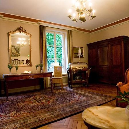 Hotel Restaurant Villa Fayence Wallerfangen Oda fotoğraf