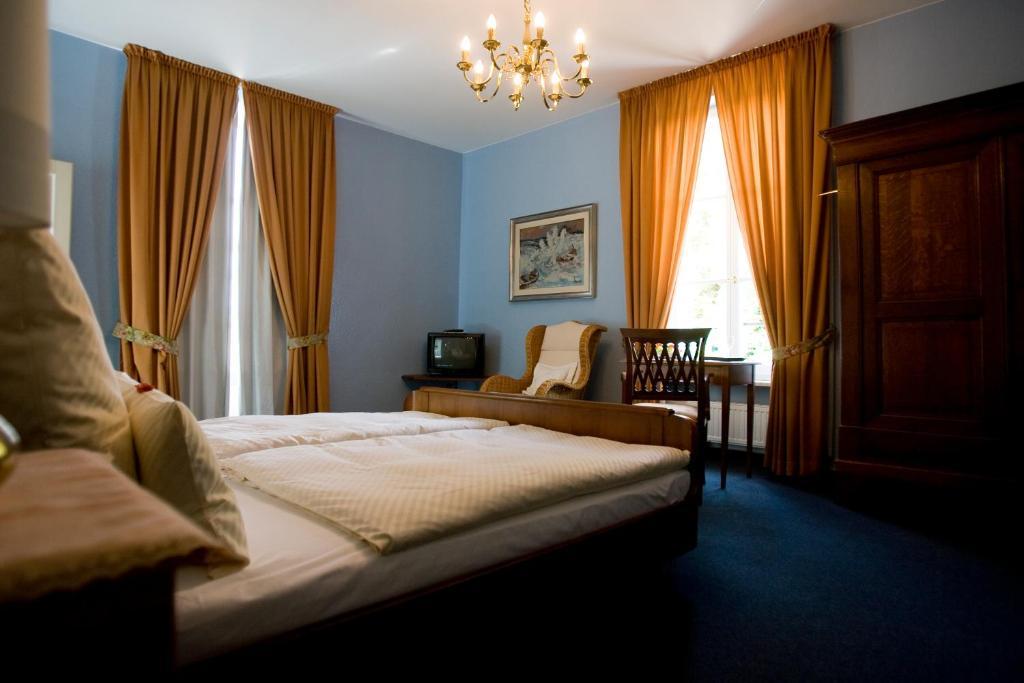 Hotel Restaurant Villa Fayence Wallerfangen Dış mekan fotoğraf